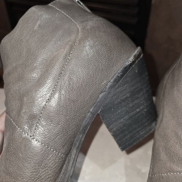 EILEEN FISHER Sz7 Ink Gray Distressed Leather Peep Toe Heel Zipper Ankle Booties - Picture 5 of 10